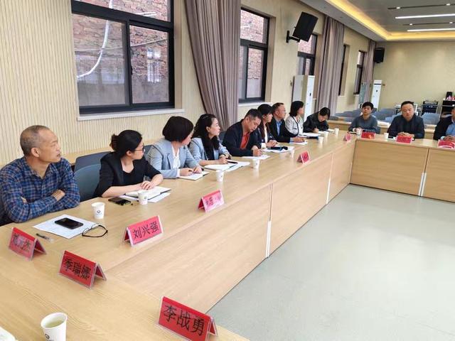 总结点评找差距 聚力奋进促提升——灞桥区席王街道教育办召开2024年9月总结点评会(图4)